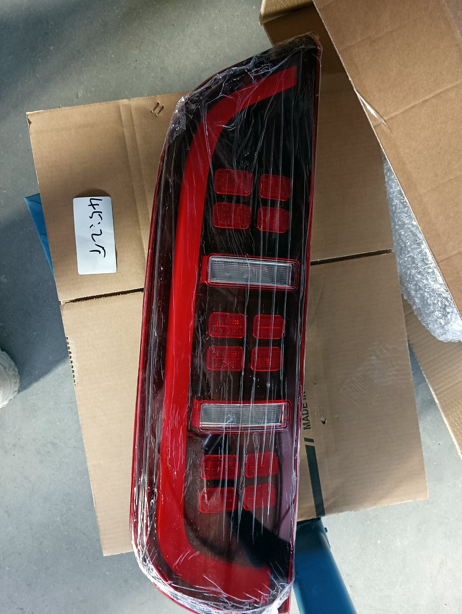 Фонарь задний левый LED Yutong ZK6126 (4133-00184) Фонарь задний левый LED Yutong ZK6126 (4133-00184)