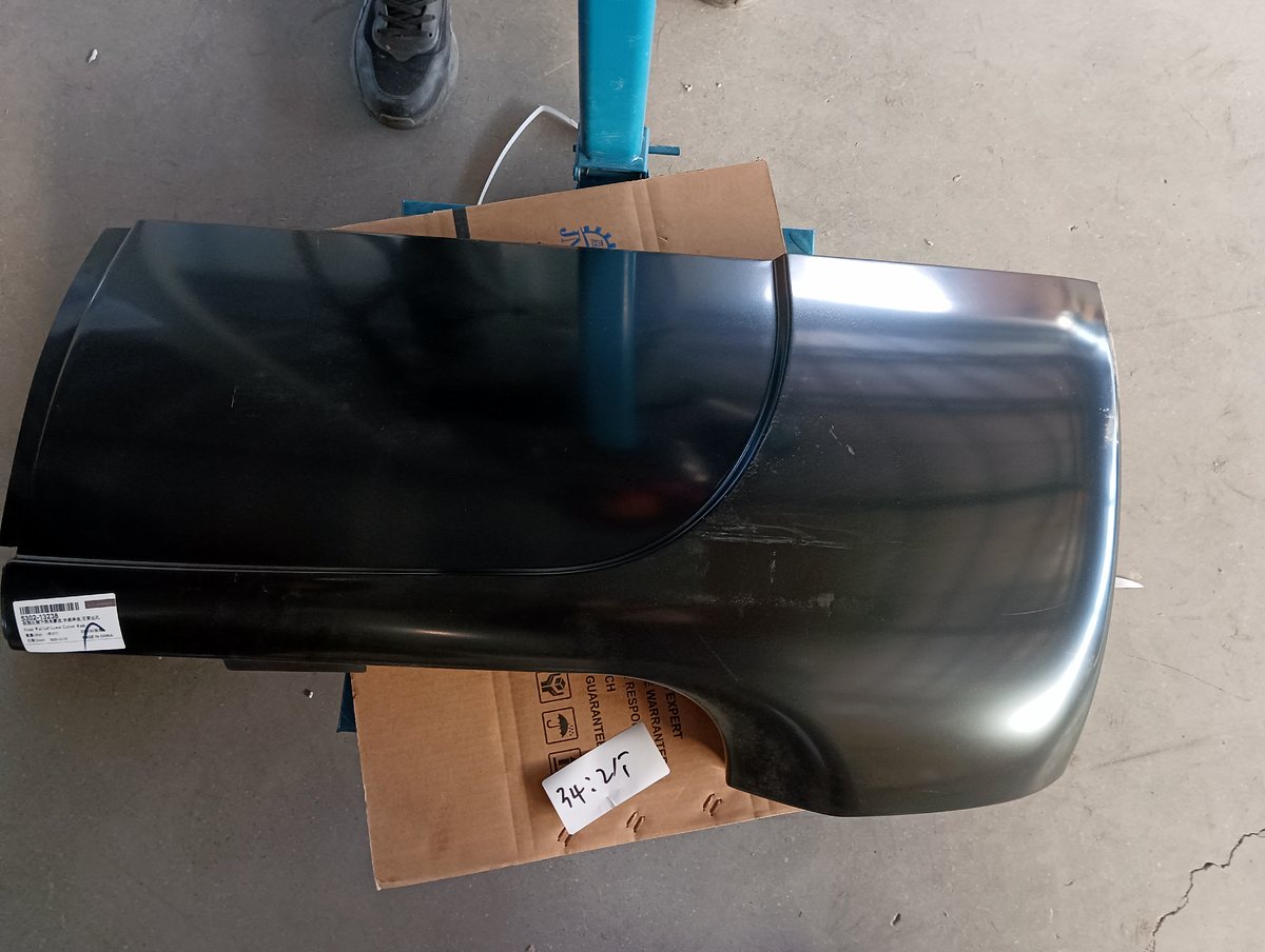 Панель кабины боковая левая Yutong ZK6126 (5302-13238) Панель кабины боковая левая Yutong ZK6126 (5302-13238)