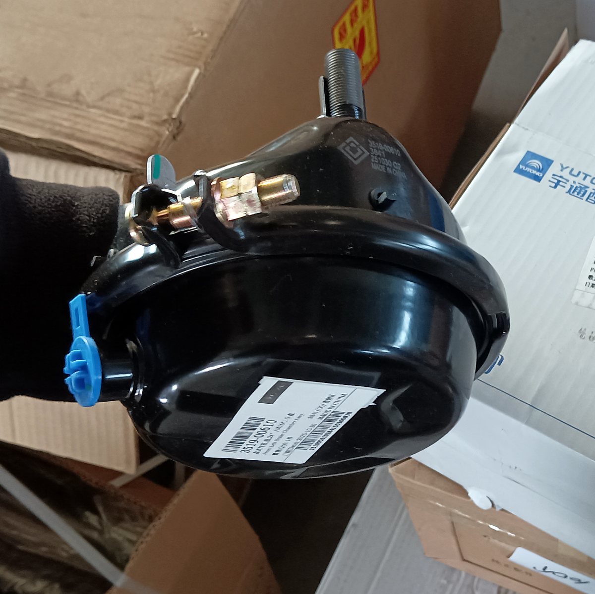 Тормозная камера (вакуум) передняя левая Yutong ZK6126 (3519-00610) Тормозная камера (вакуум) передняя левая Yutong ZK6126 (3519-00610)