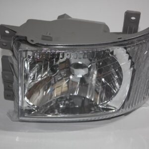 Фара передняя правая NQR 75 4HK1